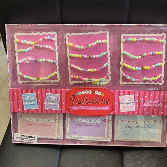 NIB FRIENDSHIP BRACELET SWIFTY VALENTINE CARDS - Picture 7 of 8